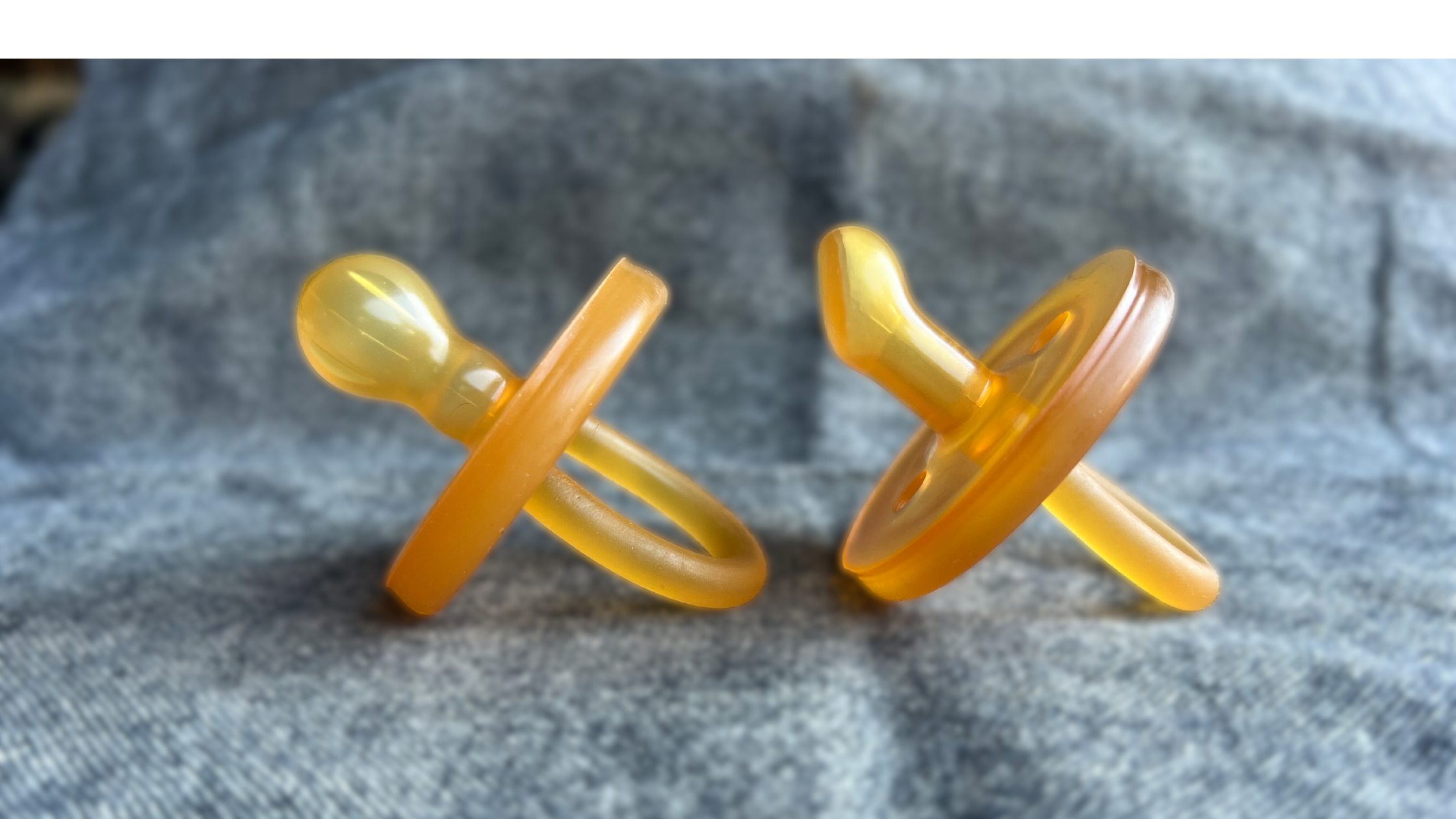 Choosing the Right Pacifier: Orthodontic vs Round Pacifiers