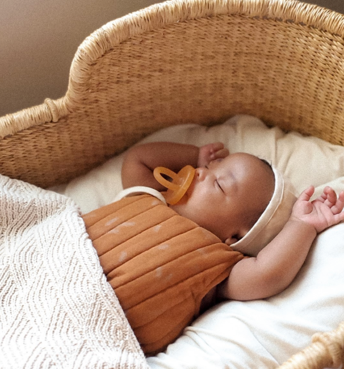 NATURAL RUBBER PACIFIERS