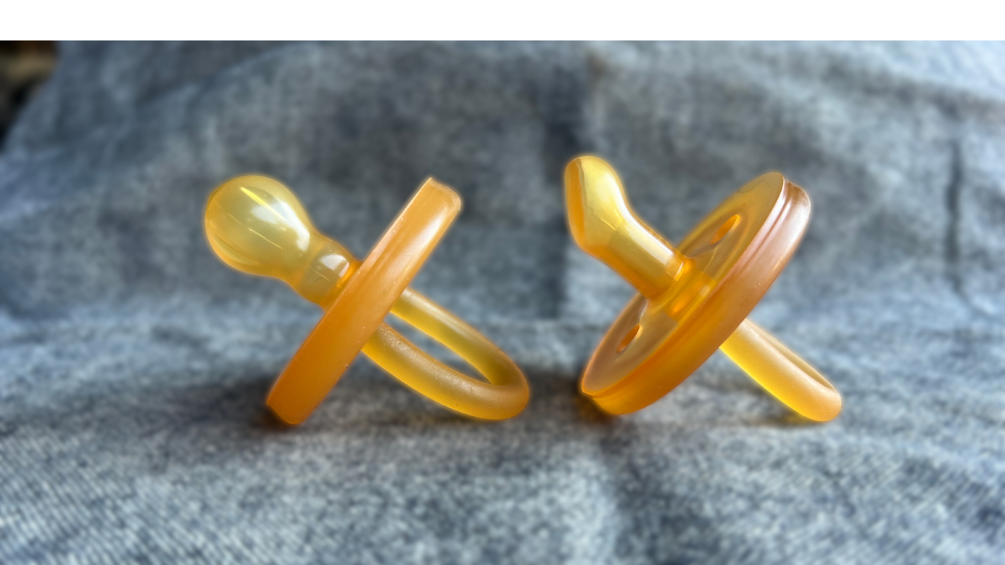 Choosing the Right Pacifier: Orthodontic vs Round Pacifiers